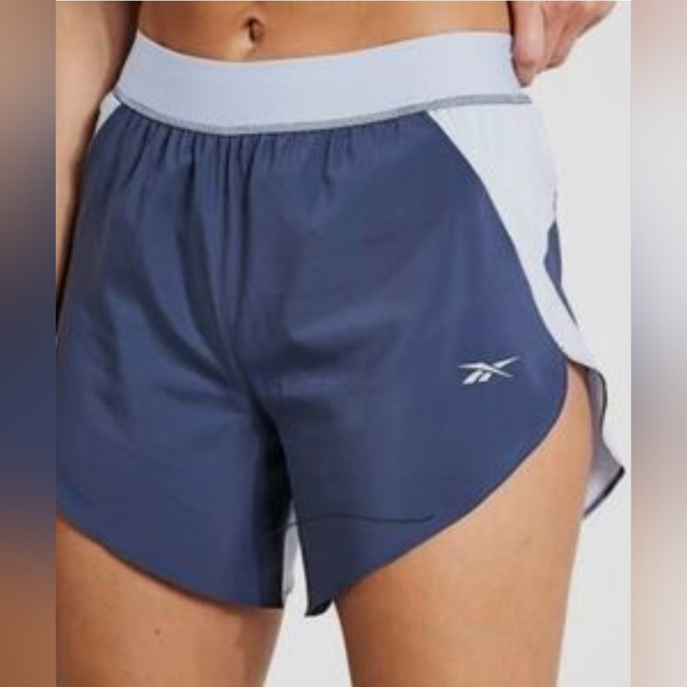 Brand New W Tags Reebok Women's Athletic Shorts in Navy and Light Blue Size L